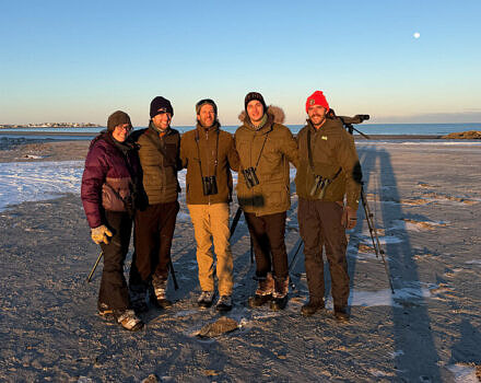 The Kestrels (Katrina Fenton, Steven Lamonde, Phil Brown, Will Stollsteimer, and Nate Marchessault) enjoy late-day sunlight at Hampton Beach. (photo © Phil Brown)